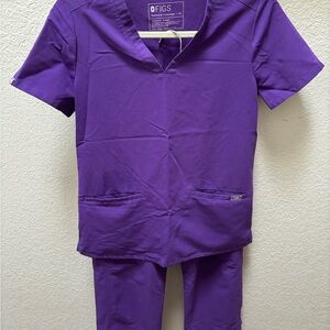 Figs cargo scrub set